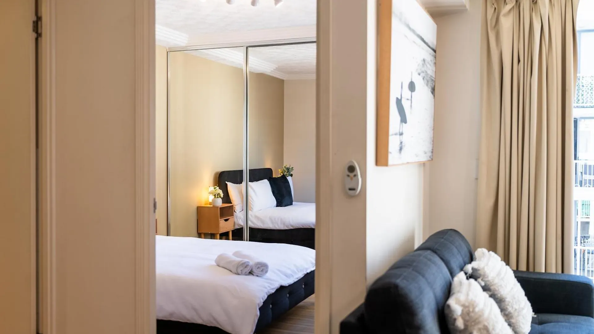 Urban Luxury City Apartment With Pool And Parking بريزبين 0*,